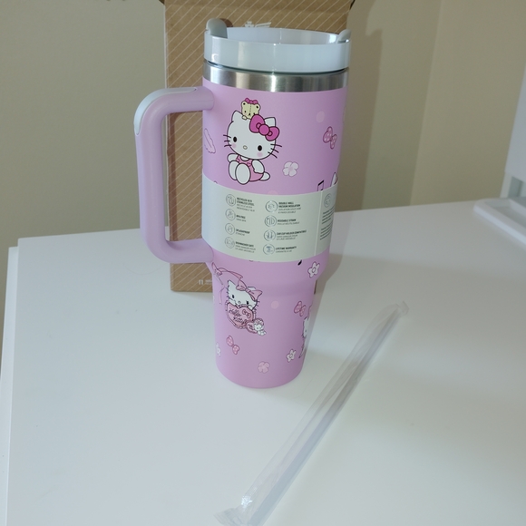Stanley Pink Hello Kitty Quencher Tumbler - Picture 4 of 5